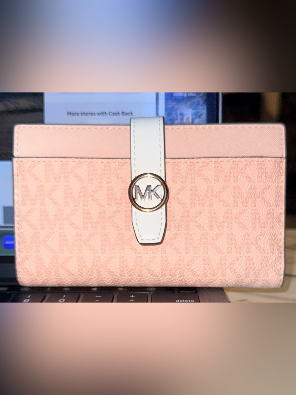 ✨ NWOT Michael Kors Greenwich Medium Signature Logo Wallet Powder Blush Multi ✨